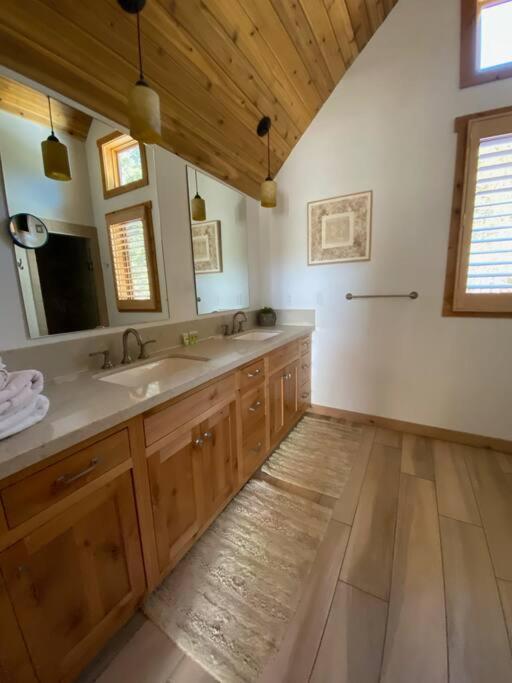 Familyfuncabin Tahoma 外观 照片